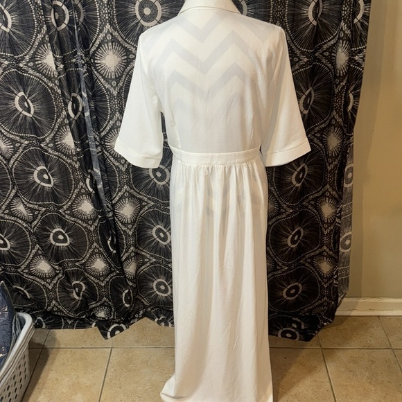 White Boohoo Button Down Dress with Floral Design- Size 10 - Picture 10 of 12